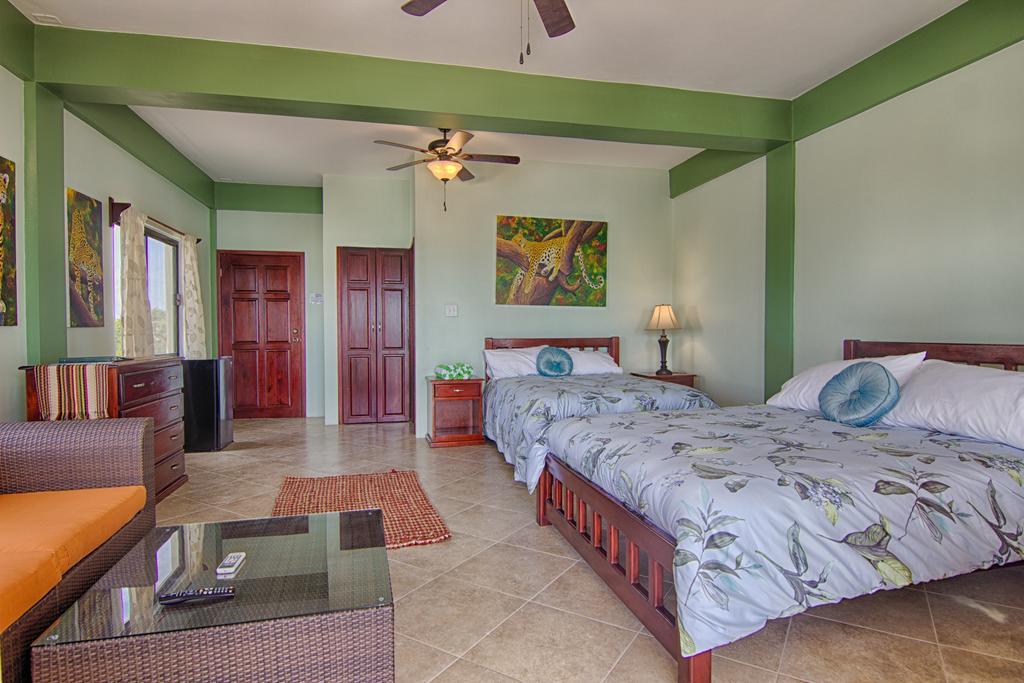 Beaches And Dreams Boutique Hotel Placencia Exterior photo