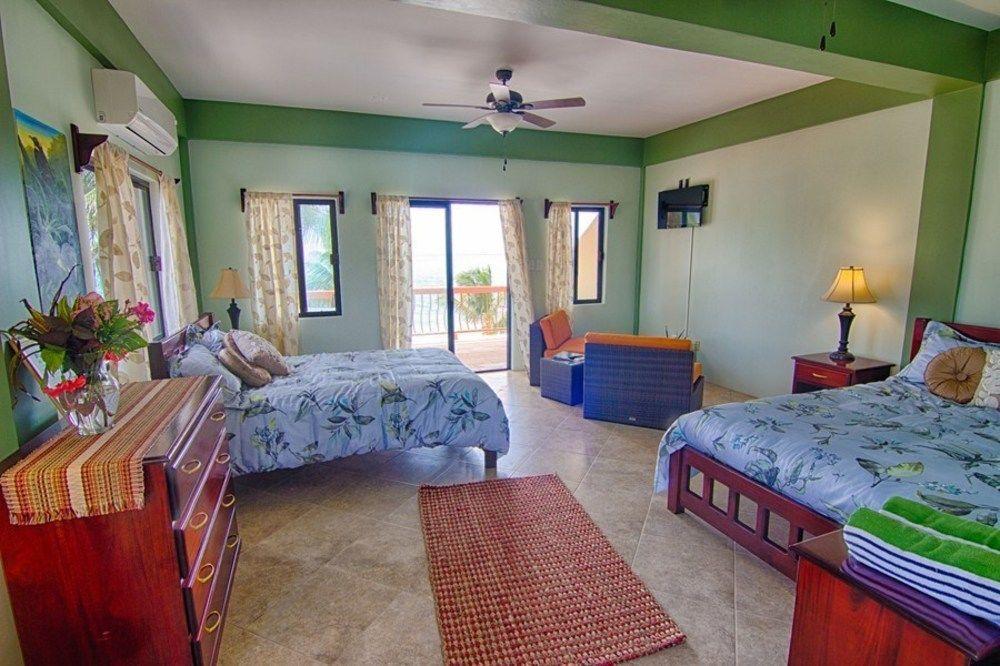 Beaches And Dreams Boutique Hotel Placencia Exterior photo