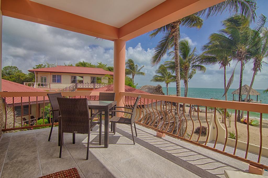 Beaches And Dreams Boutique Hotel Placencia Exterior photo