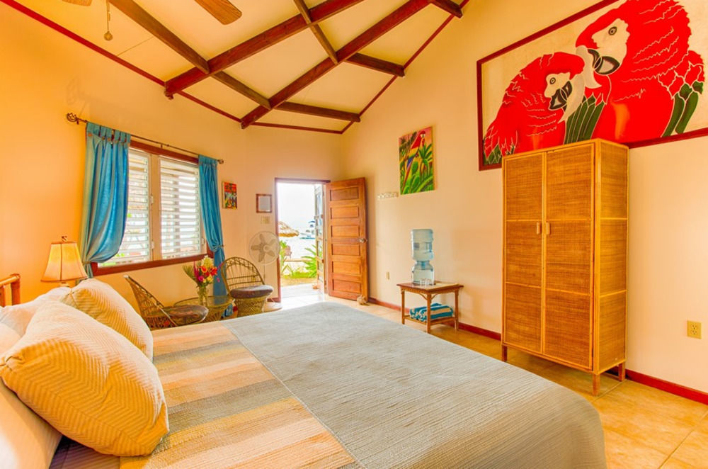 Beaches And Dreams Boutique Hotel Placencia Exterior photo