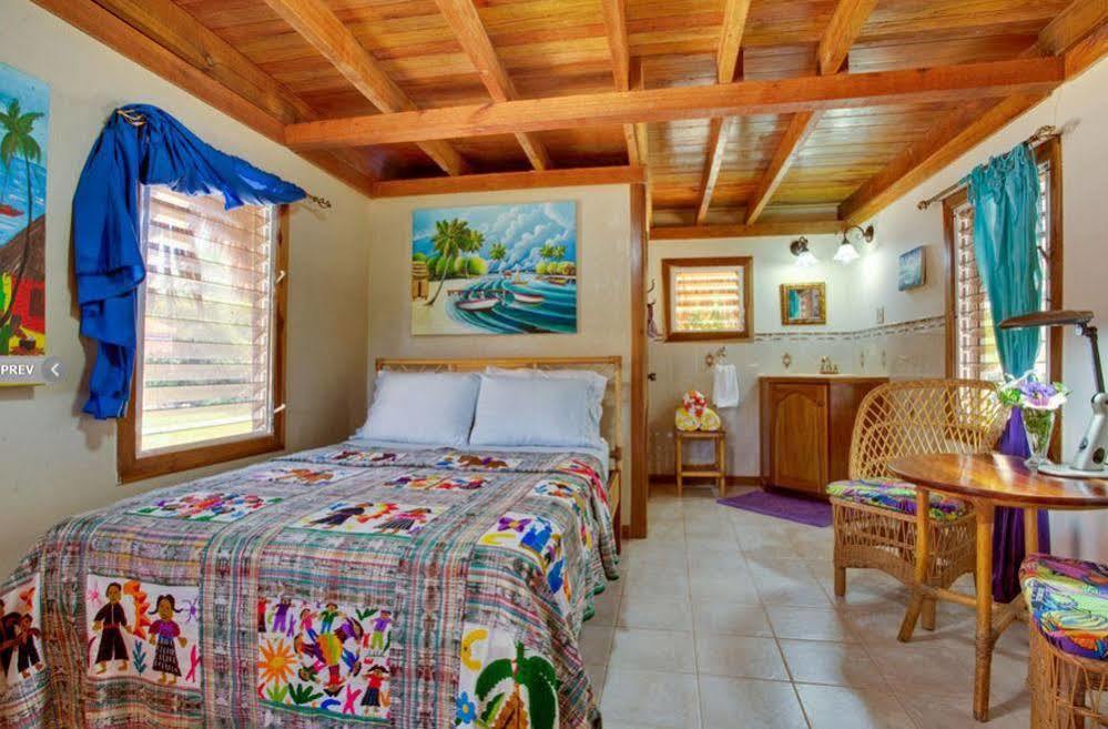 Beaches And Dreams Boutique Hotel Placencia Exterior photo
